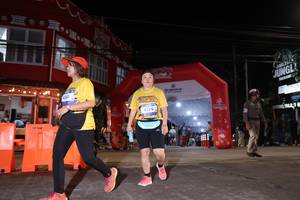 BIB: 4341, 4370
                            <button type="button" onclick="openModal(26263777)" class="btn btn-primary btn-sm float-right btn-popup" data-toggle="modal" data-target=".modal-high-quality">
                        <i class="fas fa-shopping-cart"></i> Add to Cart
                    </button>
                                            <button type="button" onclick="isThisMe(26263777, true)" class="btn btn-success btn-sm float-right btn-popup btn-isme hidden" data-toggle="tooltip" data-placement="bottom" title="นี่คือรูปของคุณใช่ไหม คลิกที่นี่เพื่อเอาเข้าอัลบั้ม">
                        <i class="fas fa-plus"></i> Add to album
                    </button>
                    <button type="button" onclick="isThisMe(26263777, false)" class="btn btn-warning btn-sm float-right btn-popup btn-isnotme hidden">
                        <i class="fas fa-ban"></i> Remove from album
                    </button>